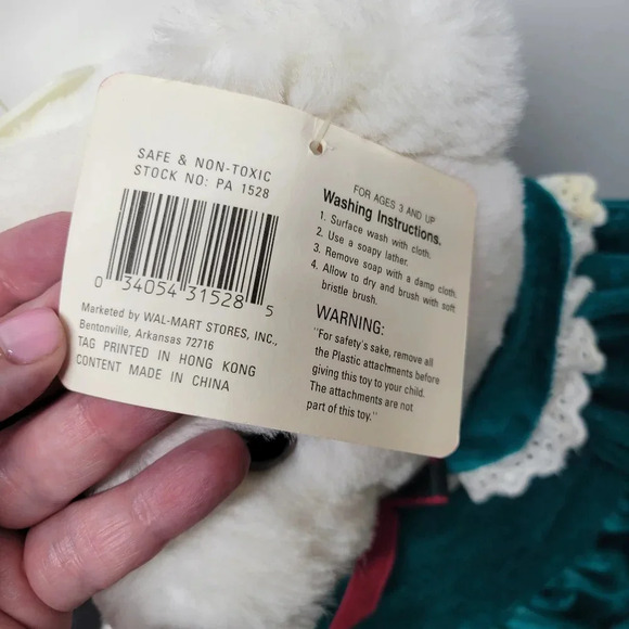 "Vintage T.L. Toys Loveable Holiday Friends Christmas Bear White Plush Girl Bear - Picture 15 of 15